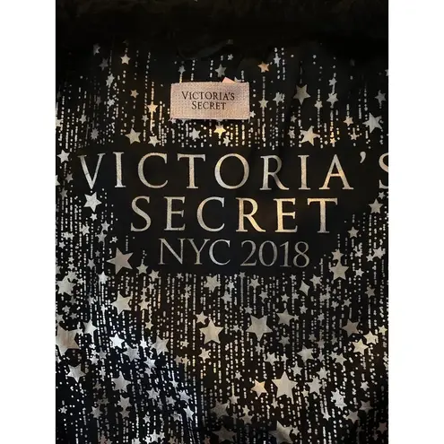 Victoria's Secret Victoria secrets 2018 fashion show faux fur jacket limited edition size small