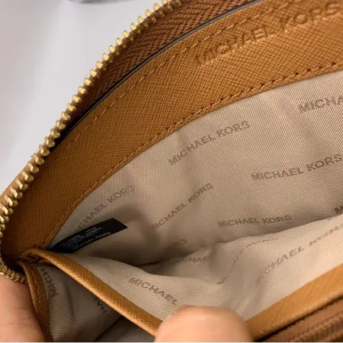 Michael Kors  Zip Around Wallet