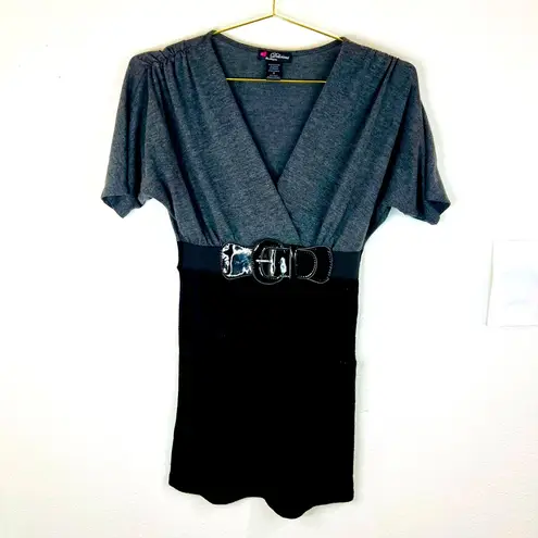 Delirious Gray Black Belted Short Sleeve Mini Dress Small 31” Length Stretchy