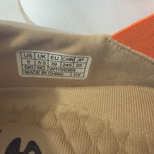 UIN Womens Slip On Sneakers Travel Shoes Casual Loafers Yellow Dog Size 8 White