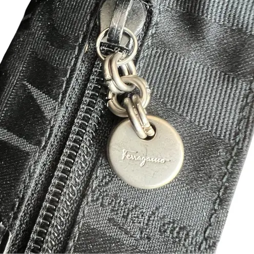 Salvatore Ferragamo Vara Beige Leather Shoulder Bag