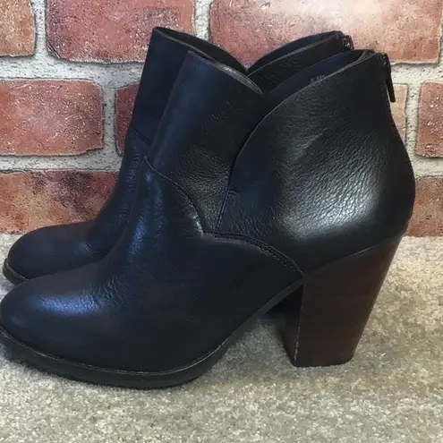 BCBGeneration  Womens Heel Ankle Booties