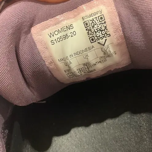 Saucony Triumph 18 Athletic Cushioned Running Shoes Women's Size 9 S10595-20