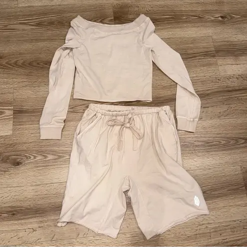 Free People  Movement Hot Shot Easy Long Sleeve Top & Shorts Set Size Small NWOT thumbnail 3