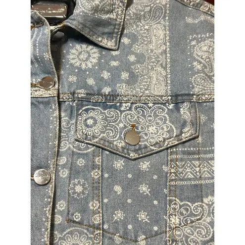 Indigo Saints Bandana Print Cropped Denim Jean Jackyet Raw Hem Floral Sz M NWT Blue Size M