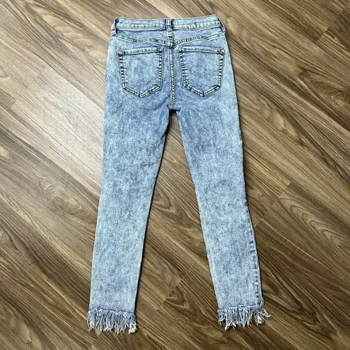 Free People  Size 25 Great Heights Frayed Hem Skinny Jeans Distressed Low Rise