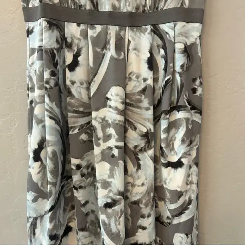 Simply Vera, Vera Wang Simply Vera Vera Wang gray and light blue floral sleeveless dress size small