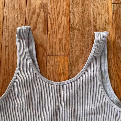 pastel light purple v neck ribbed cropped tank top Size M