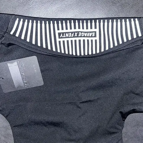 Savage x Fenty Xccentuate Medium Impact Longline Sports Bra