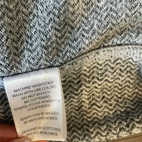 Senita Athletics Easy Pull Over Quarter Zip - Size XS