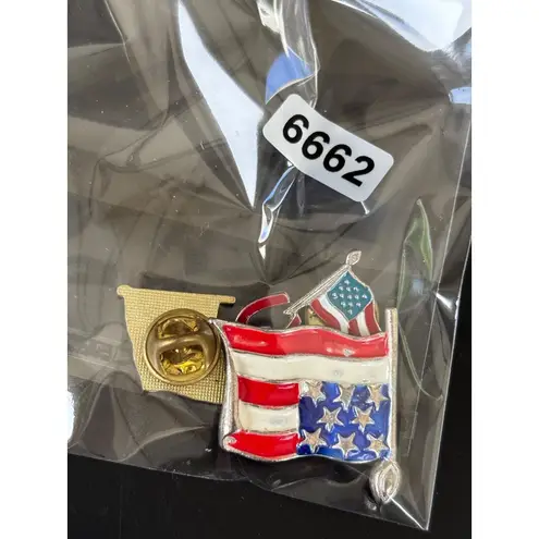 Set Of 3 USA Flag Enamel Lapel Pins Patriotic Design Gold