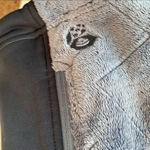 Mountain Hardwear Pyxis Quilted Vest. Size Small. EUC