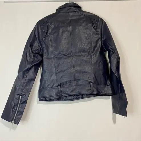 Zenana Outfitters Women’s Croc Embossed Faux Leather Belted Pocket Jacket Navy Size Sm NWT
