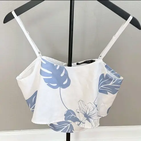 Fancyinn Womens Blouse Crop Top Medium White Green Floral Sleeveless Hawaiian