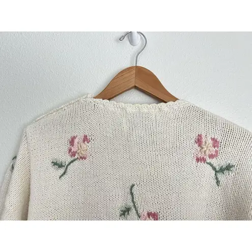 VTG Floral Embroidered Chunky Sweater Handmade Knit Pearl Button Cottage Granny White