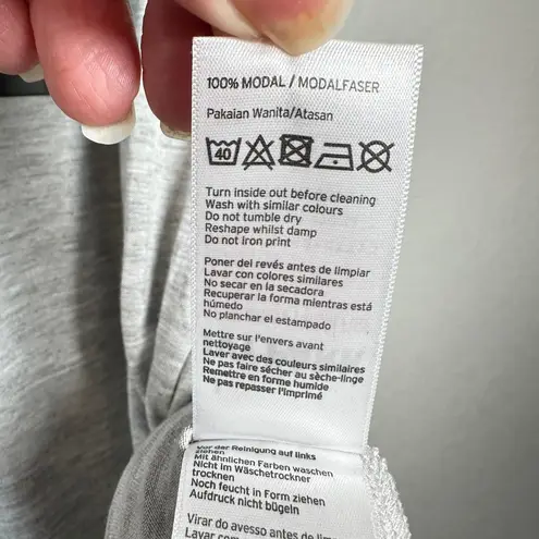 Ivy Park Tank Top Women's Size L Sleeveless Athletic Casual Gray Logo Activewear