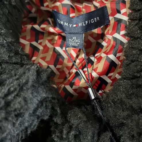 Tommy Hilfiger NWT  Women's Black Sherpa Toggle Zip-Up Jacket Size XL