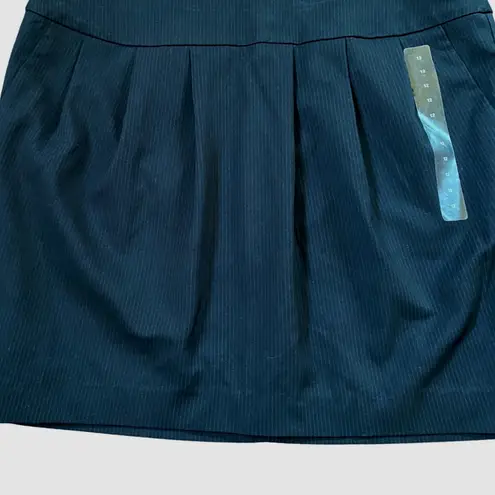 Gap Outlet Stretch Black Gray Pinstripe Pleated Skirt Polyester Uniform NWT
