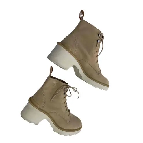 Sorel Beige LaceUp Block Heel AnkleHigh Modern Boots US 8.5 outdoors fall