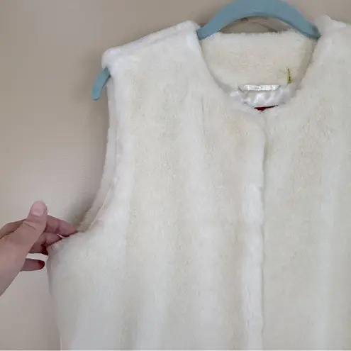 Kristen Blake Cream Ivory Faux Fur Vest Medium Winter White Fairy Grunge Angel