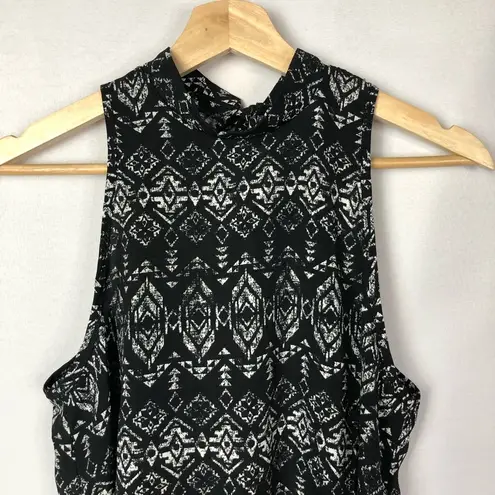 Acemi Boutique Black & White Geometric Printed High Neck Tank Top S