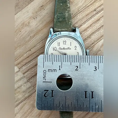 Cinderella Ladies Watch Super Rare Vintage Mechanical Winding 1940/50s Original