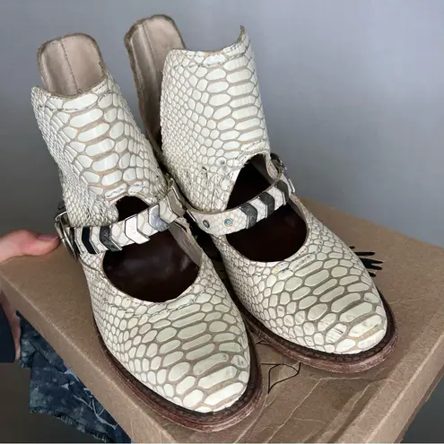 Freebird by Steven | Snakeskin 7 Women’s White Ankle Boots with Silver Hardware