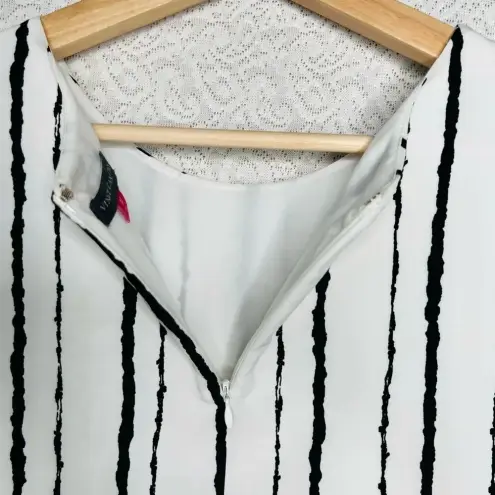 Vince Camuto  Sleeveless Black Striped Cropped Tank Top White Size M