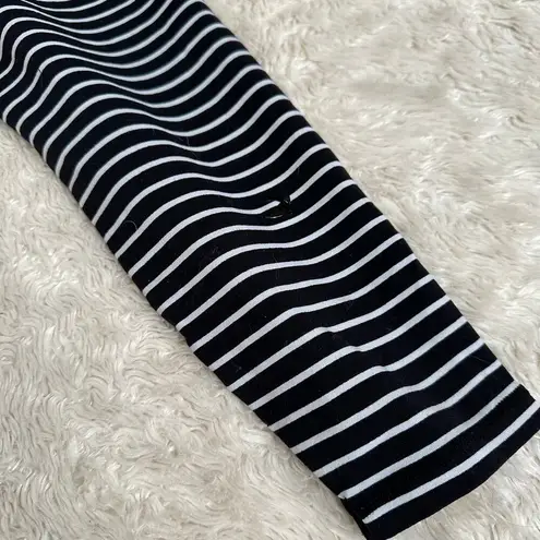 Glyder Vital Tight Black & White Striped Legging Size M Cropped Capri 22.5"