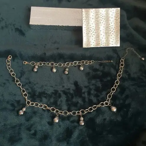 Silver Holiday bauble matching necklace & bracelet set Silver