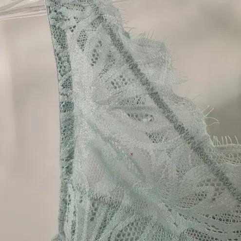 Victoria's Secret Pink Mint Crisscross Back Underwire Lace Bralette Size Small Green