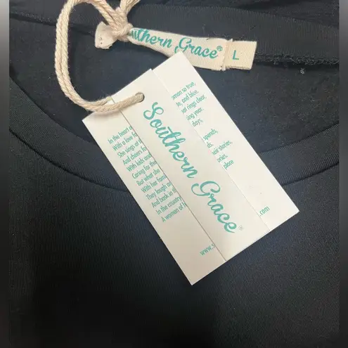 Beautifully designed unique top 🖤 Black Size L