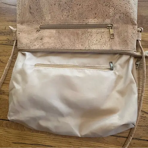 Sustainable Natural Cork Crossbody Bag Tan