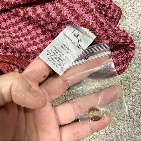 NWOT Lulu’s Retro Cutie Burgundy and Pink Textured Knit Long Sleeve Bodysuit M Red Size M