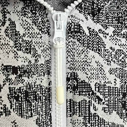 Spyder Active Top 1/4 Zip Pullover Sweater Top Womens Sz Medium Jacket Cropped