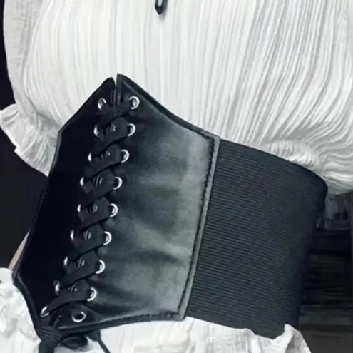 Plus Size Black Vintage Style Lace Up Faux Leather Elastic Back Closure