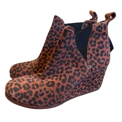 Toms  Kelsey Cheetah Print Suede Pull On Chelsea‎ Boots 9 - Image 2