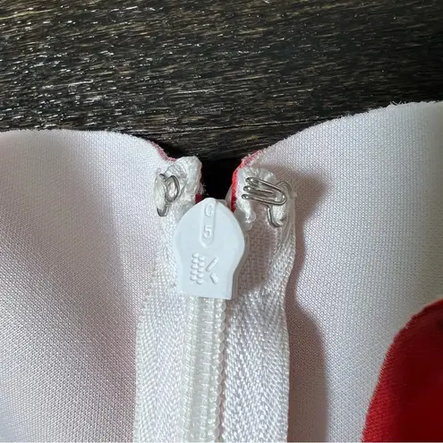 ASOS  Design Scallop White and Red Poppy Floral Print Midi Skater Dress thumbnail 5