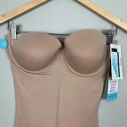 Spanx Assets By  Strapless Cupped Shaping Bodysuit‎ Large Beige Nude Slimming New