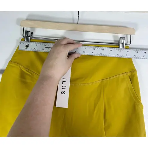 Ilus Label Confidence 4.5β Shorts XXL NWT Yellow