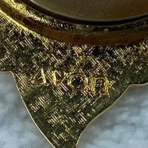 Avon Solid Perfume Jewelry Pin Brooch Puffed Leaf Gold Tone Faux Pearl Accent