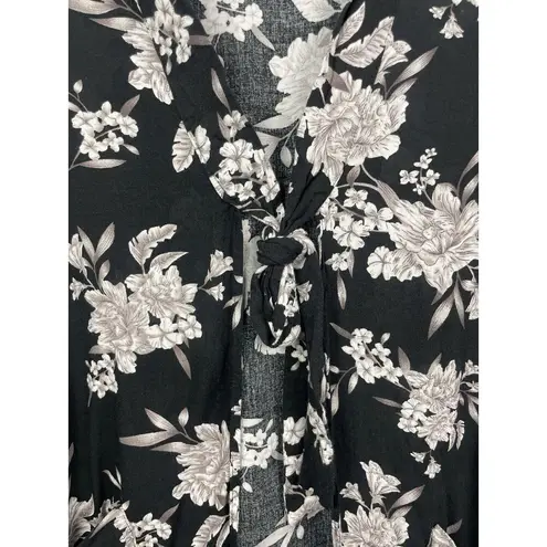 Spiritual Gangster  Black White Floral Tie Front Swim Maya Kimono Robe OS