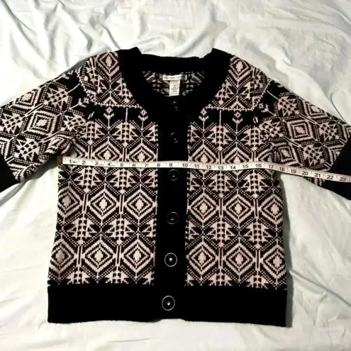 Jillian Jone Thick Wool Short Sleeve Sweater Black/ Off White. Sz: S Aztec print Black