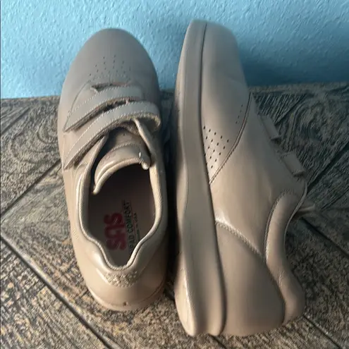 SAS Women's Me Too Leather Adjustable Closure Shoes L5902332 Brown Size 8.5