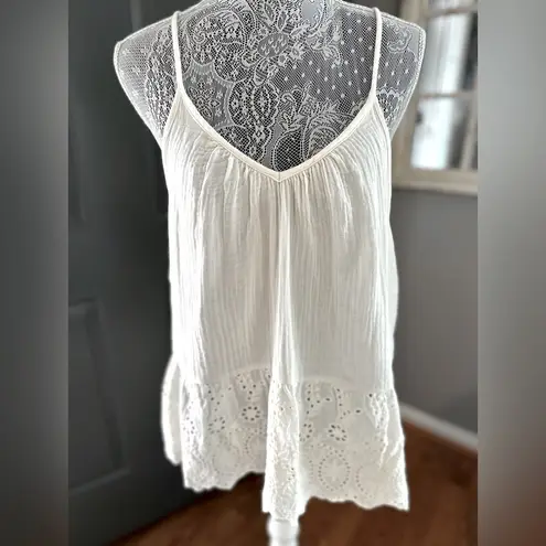 Eyeshadow  Cream Eyelet Lace Halter Top, Size Large