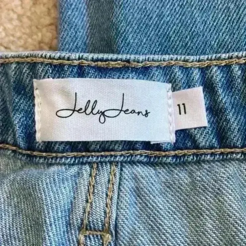 New with tags Jelly jeans high rise distressed mom jeans in size 11 Blue