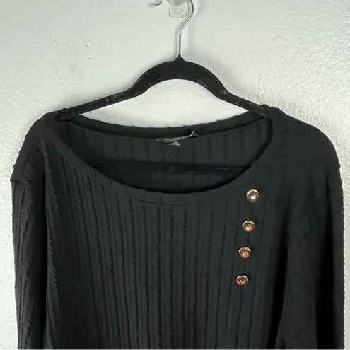 Suzanne Betro Black Long Sleeves Accent Button White Asymmetrical Hem Tunic 1X