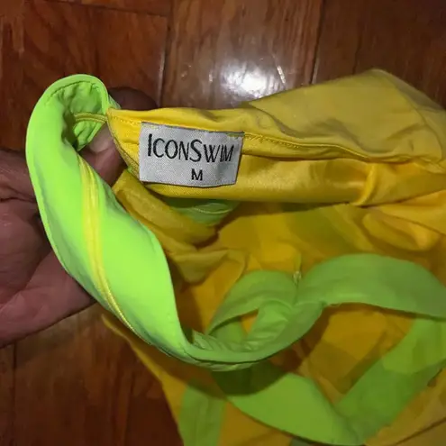 Icon Swim NWOT One Piece Swimsuit size Medium