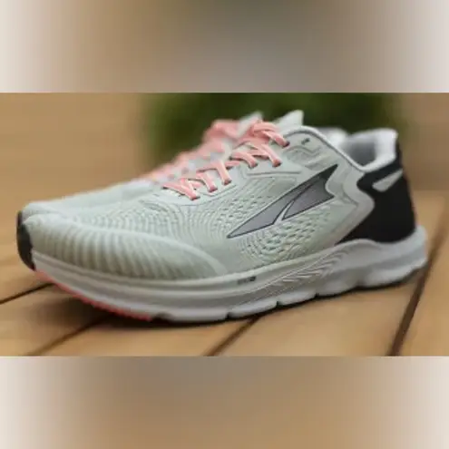 ALTRA Torin 5 Running Sneaker Mint and Black Size 11 Green