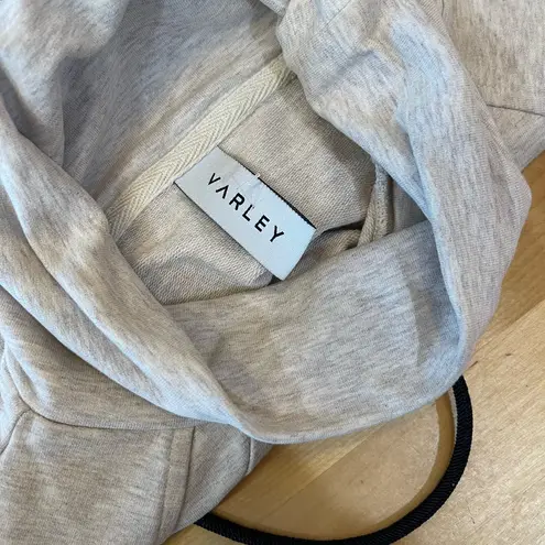 Varley  Atlas Light Gray Turtleneck Sand Sweatshirt